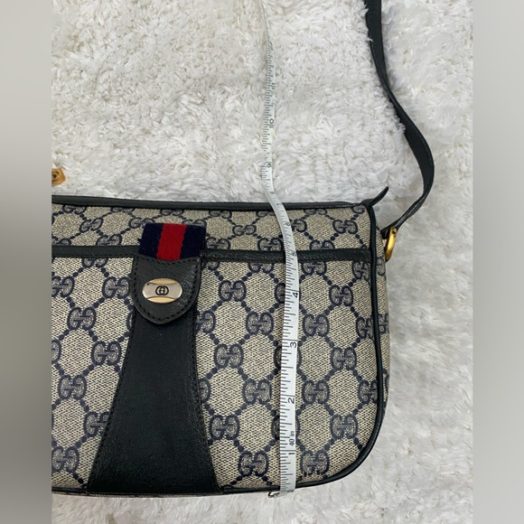 Gucci Vintage Crossbody Bag - Picture 14 of 15